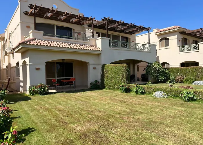 Villa La Vista 5 Beachfront 265m Luxury *